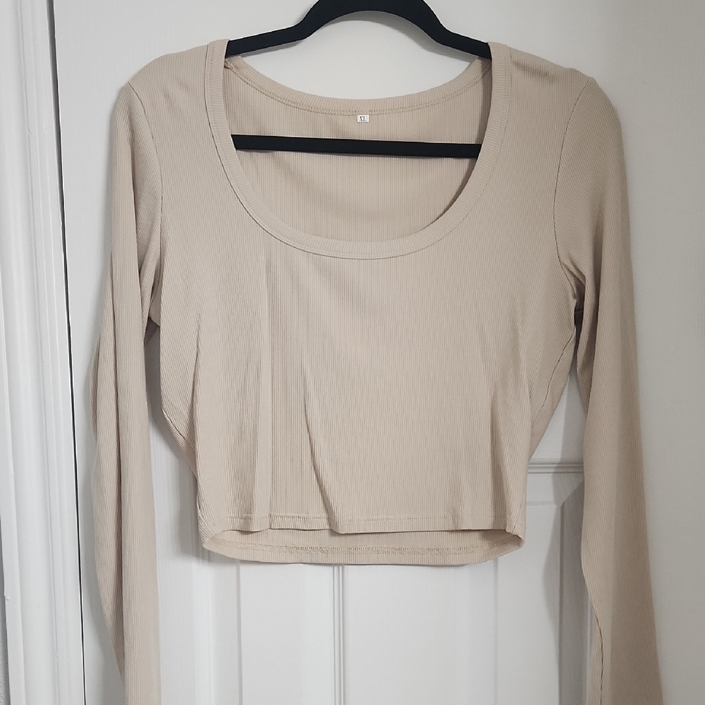 Crop Top Beige Long Sleeve Top XL